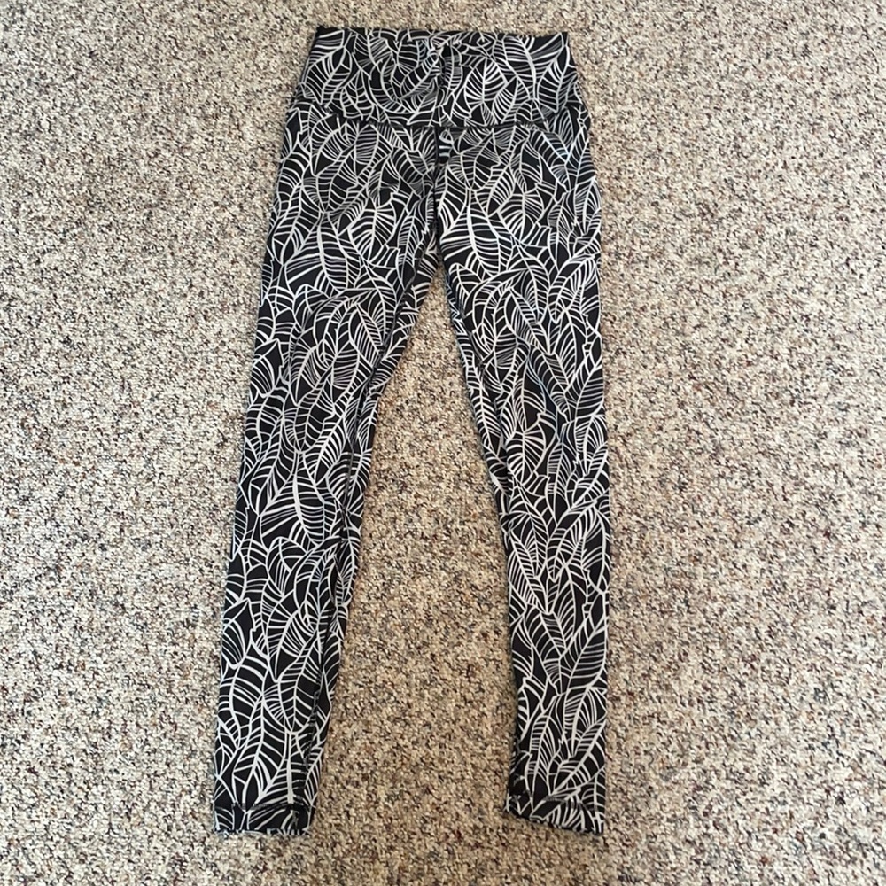 Pretty in palm high rise leggings 6/8